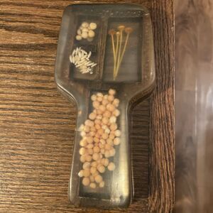 VINTAGE 1970'S RETRO LUCITE RESIN SEEDS GRAINS SPOON REST HOLDER CLEAR